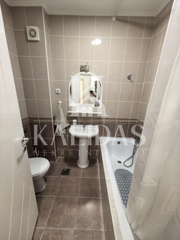 Slika 3 - Stan,NOVI SAD,BULEVAR,kv: 36, € 133000, ID: 1008895