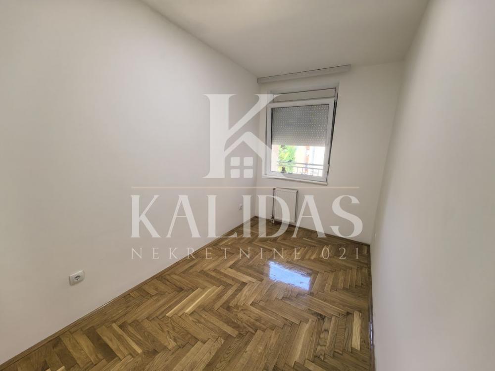 Slika 6 - Stan,NOVI SAD,BULEVAR,kv: 36, € 133000, ID: 1008895
