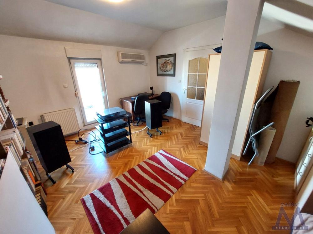 Slika 9 - Stan,NOVI SAD,NOVA DETELINARA,kv: 87, € 166860, ID: 1019432