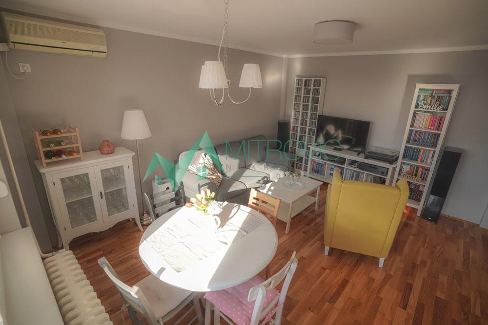 Glavna slika -Novi Sad, Liman IV - Kompletno i kvalitetno renoviran komforan dvoiposoban stan (ŠIFRA: 1002449) 