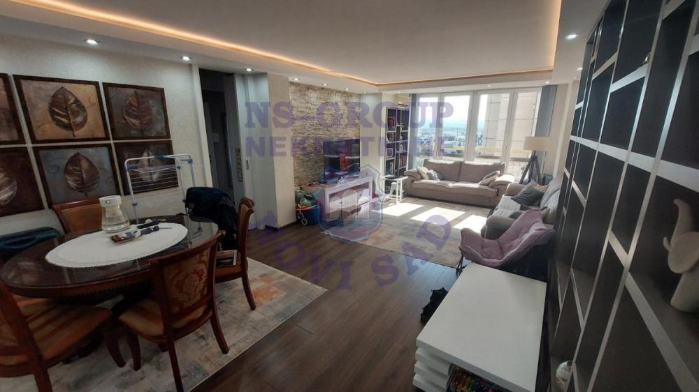 Glavna slika -Trosoban, 78m2, Novi Sad centar Novi Sad, ima lift