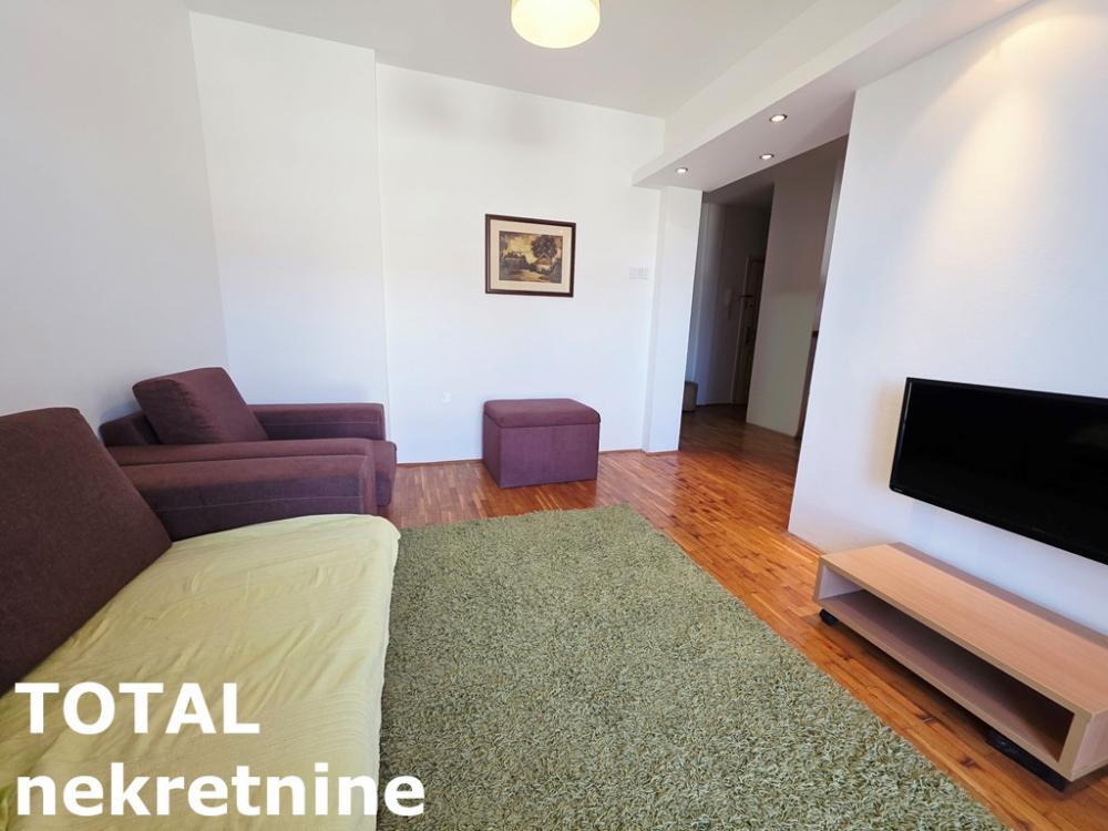 Slika 2 - Stan,NOVI SAD,CENTAR,kv: 52.00, € 130000, ID: 1102518