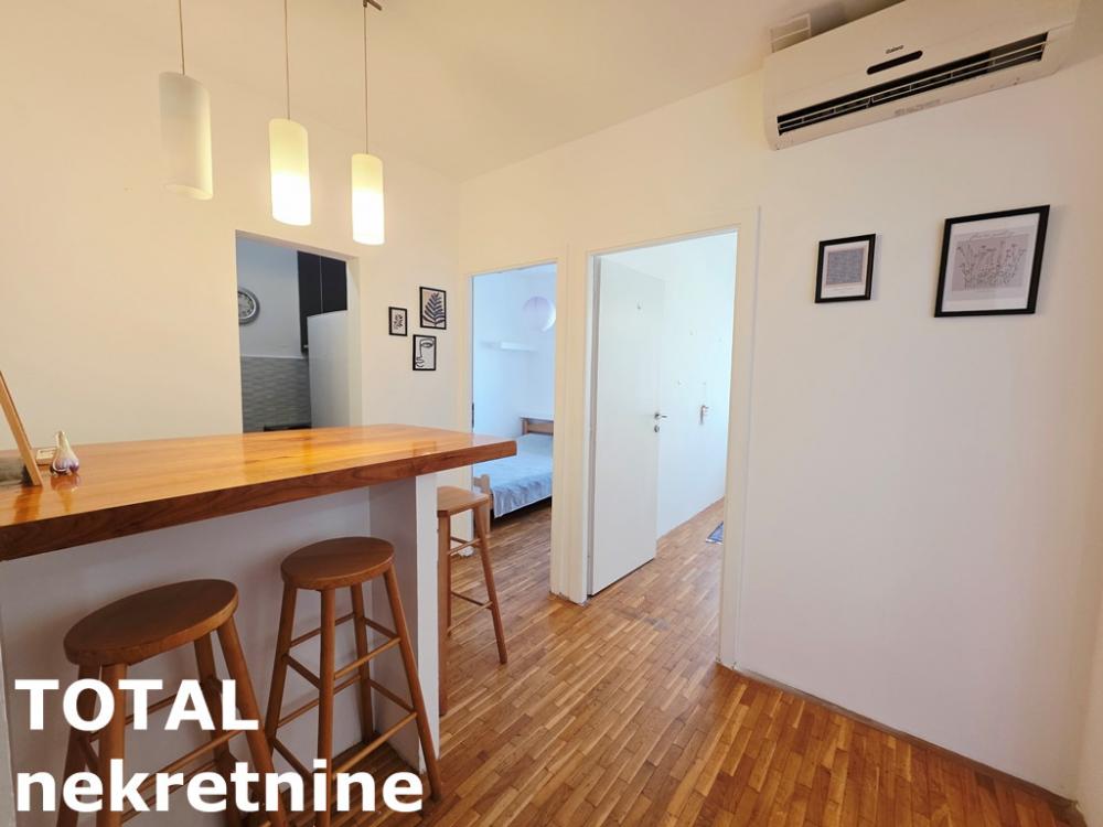 Slika 4 - Stan,NOVI SAD,CENTAR,kv: 52.00, € 130000, ID: 1102518