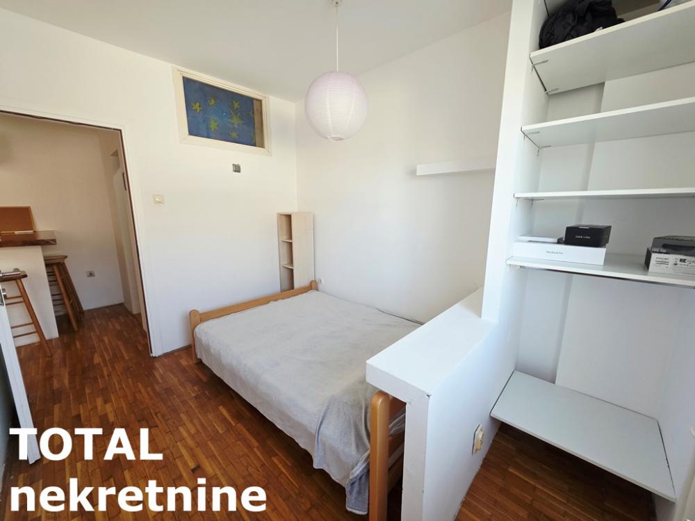 Slika 8 - Stan,NOVI SAD,CENTAR,kv: 52.00, € 130000, ID: 1102518