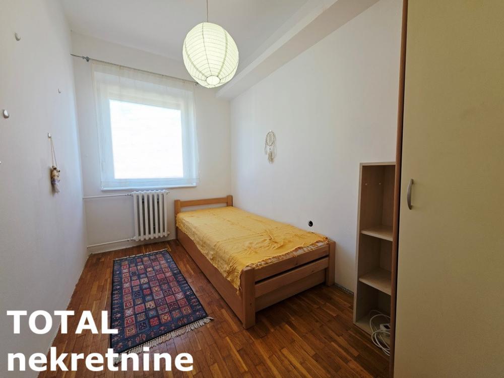 Slika 9 - Stan,NOVI SAD,CENTAR,kv: 52.00, € 130000, ID: 1102518