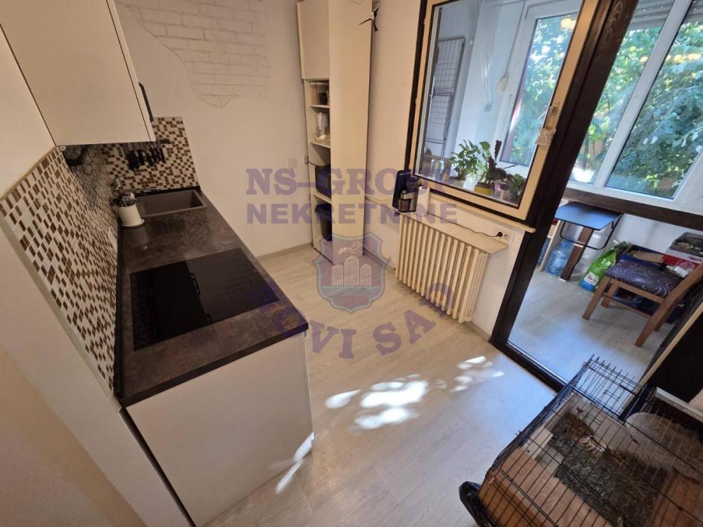 Slika 4 - Jednosoban, 34m2, Novo naselje Novi Sad, sa terasom
