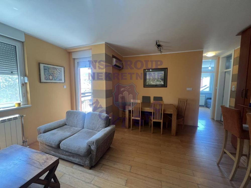 Slika 3 - Prodaja stana, 69m2, Bulevar oslobođenja Novi Sad, sa terasom, ima lift