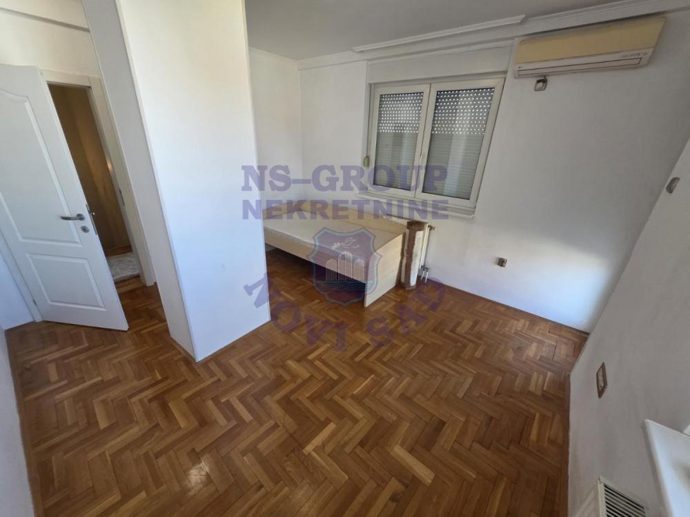 Slika 5 - Izuzetan, namešten četvorosoban duplex bez kosina!