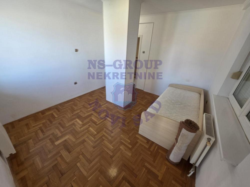 Slika 6 - Troiposoban stan na Bulevaru Patrijarha Pavla 114m2
