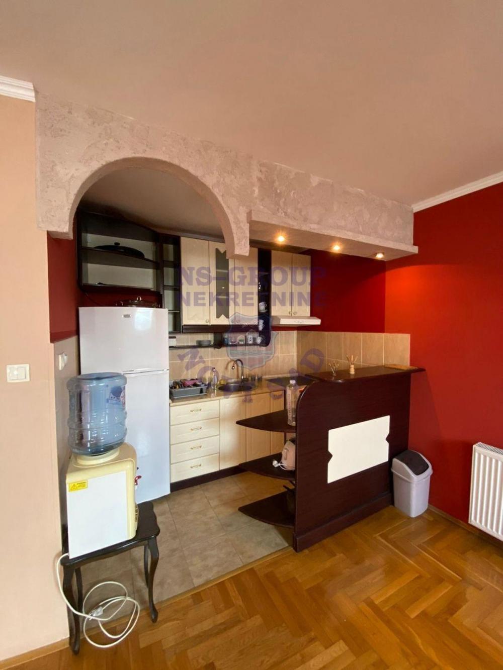 Slika 9 - Trosoban, 100m2, Sajmište Novi Sad