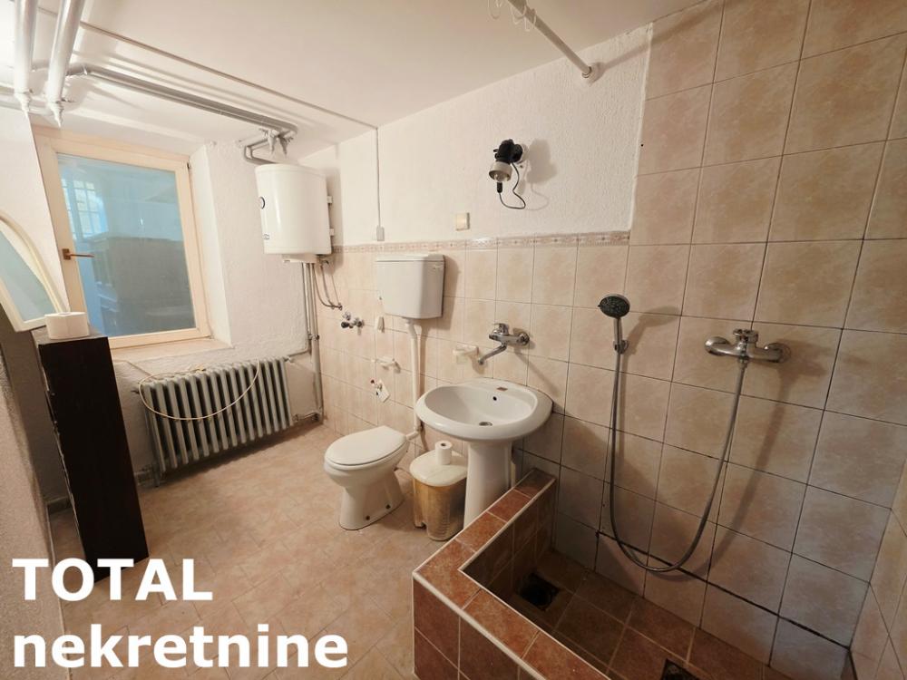Slika 4 - Stan,NOVI SAD,CENTAR,kv: 32.00, € 72000, ID: 1102976
