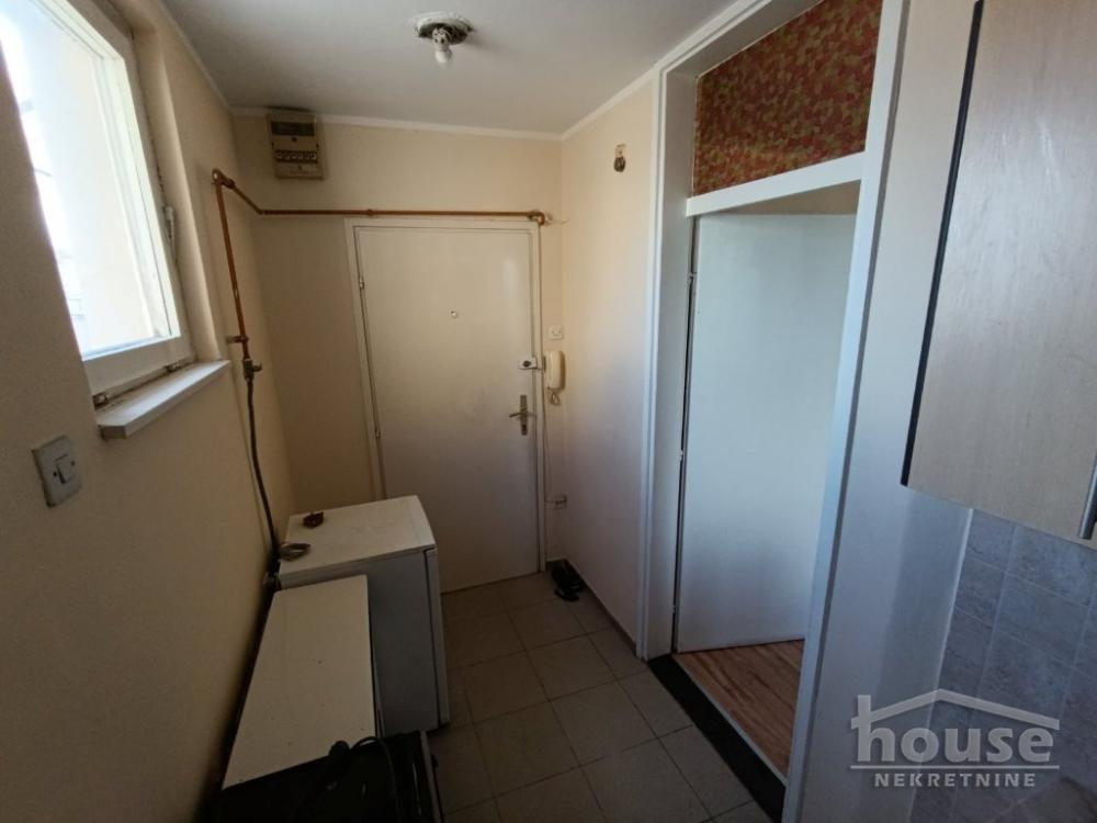Slika 9 - Stan,NOVI SAD,GRBAVICA,kv: 22.00, € 63900, ID: 1062969