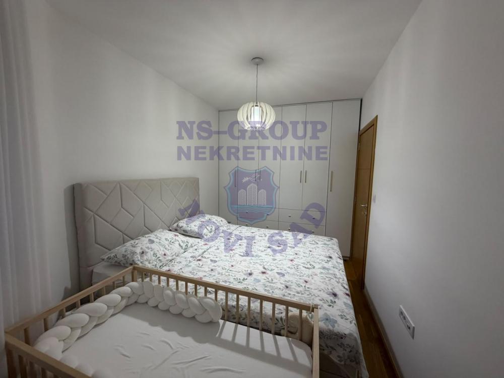 Slika 5 - 575727-Na prodaju kompletno namešten dvosoban stan na Bulevaru Patrijarha Pavla