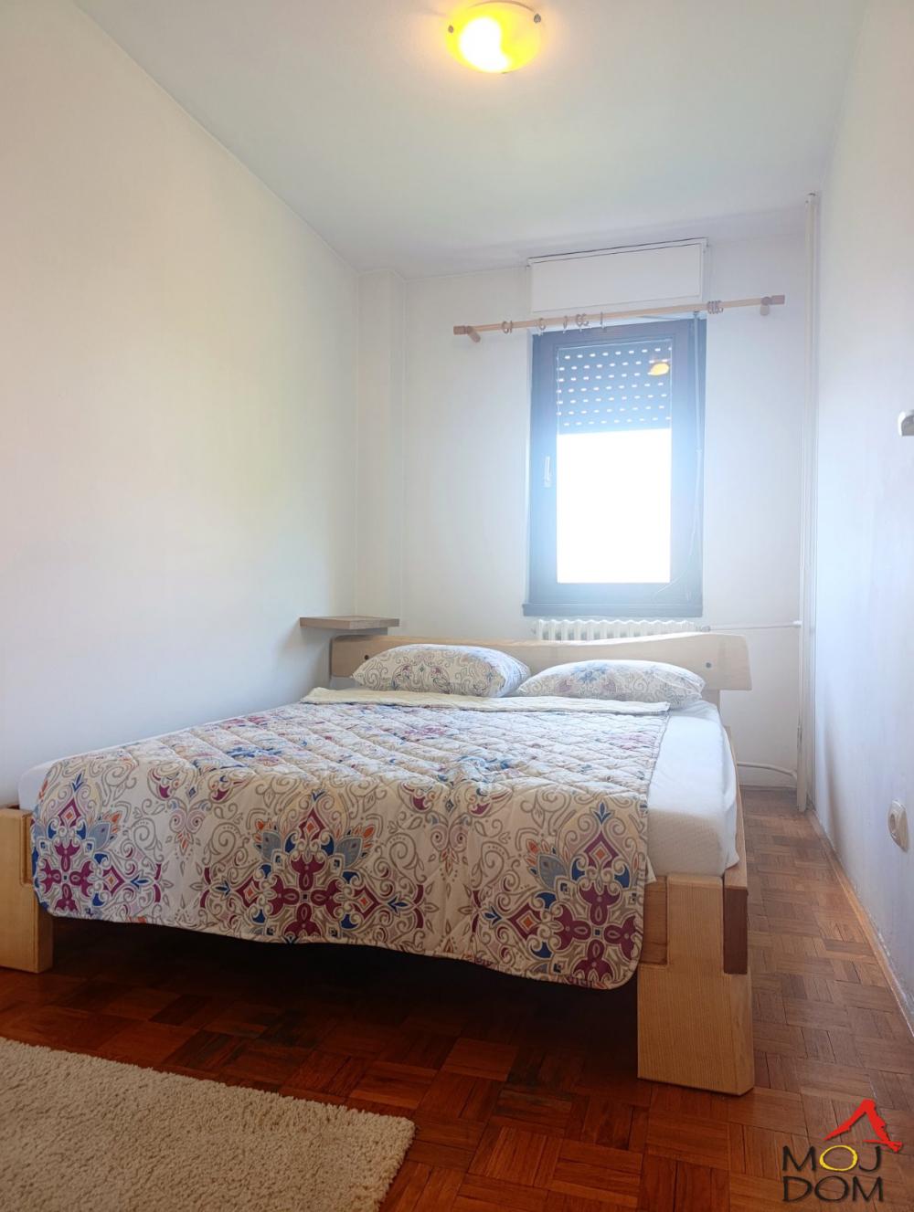 Slika 6 - Stan,NOVI SAD,BULEVAR,kv: 54, € 169900, ID: 1032598