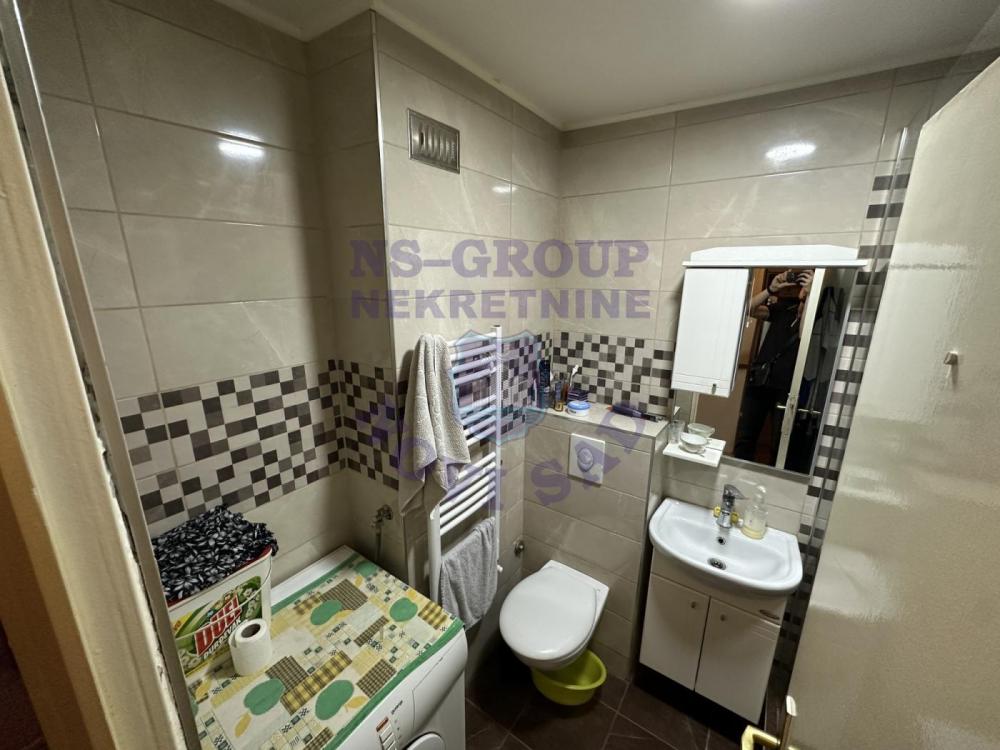 Slika 9 - Odlican jednoiposoban stan na Novom Naselju!