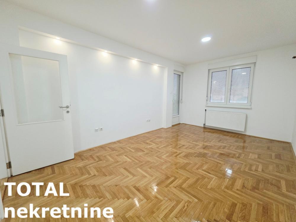 Glavna slika -Stan,NOVI SAD,NOVA DETELINARA,kv: 45.00, € 144000, ID: 1102952