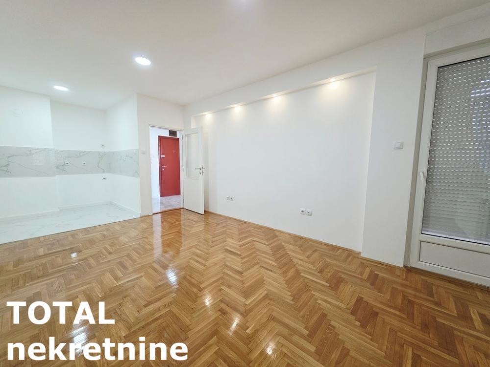 Slika 3 - Stan,NOVI SAD,NOVA DETELINARA,kv: 45.00, € 144000, ID: 1102952