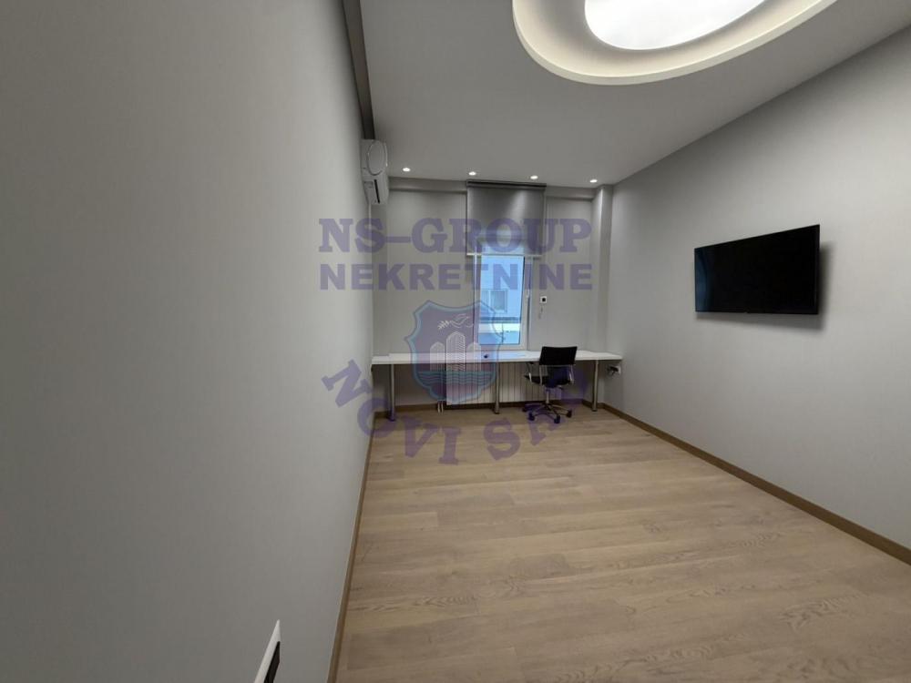 Slika 5 - Odličan trosoban stan na Limanu 3!