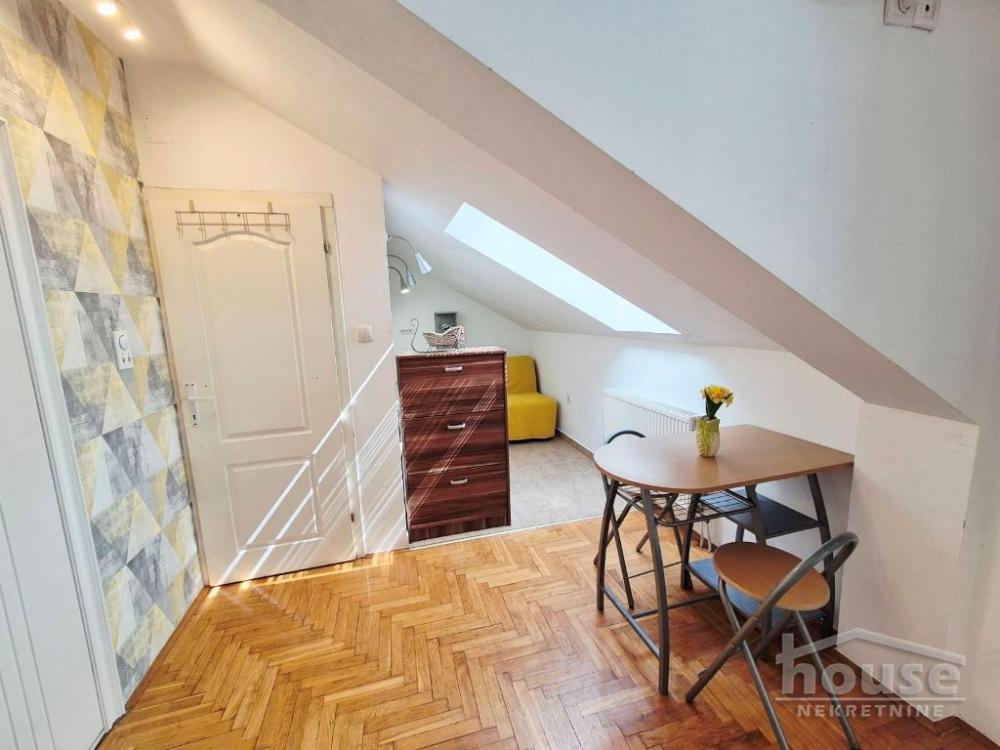 Slika 4 - Stan,NOVI SAD,CENTAR,kv: 29.00, € 82000, ID: 1066137