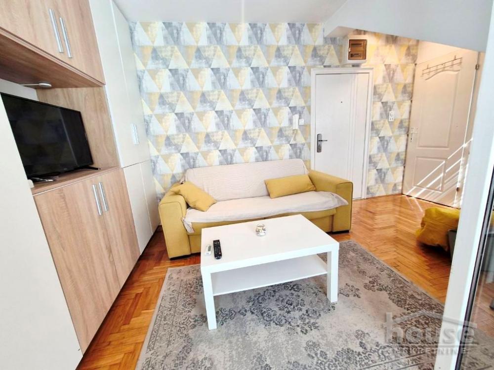 Slika 1 - Stan,NOVI SAD,CENTAR,kv: 29.00, € 82000, ID: 1066137