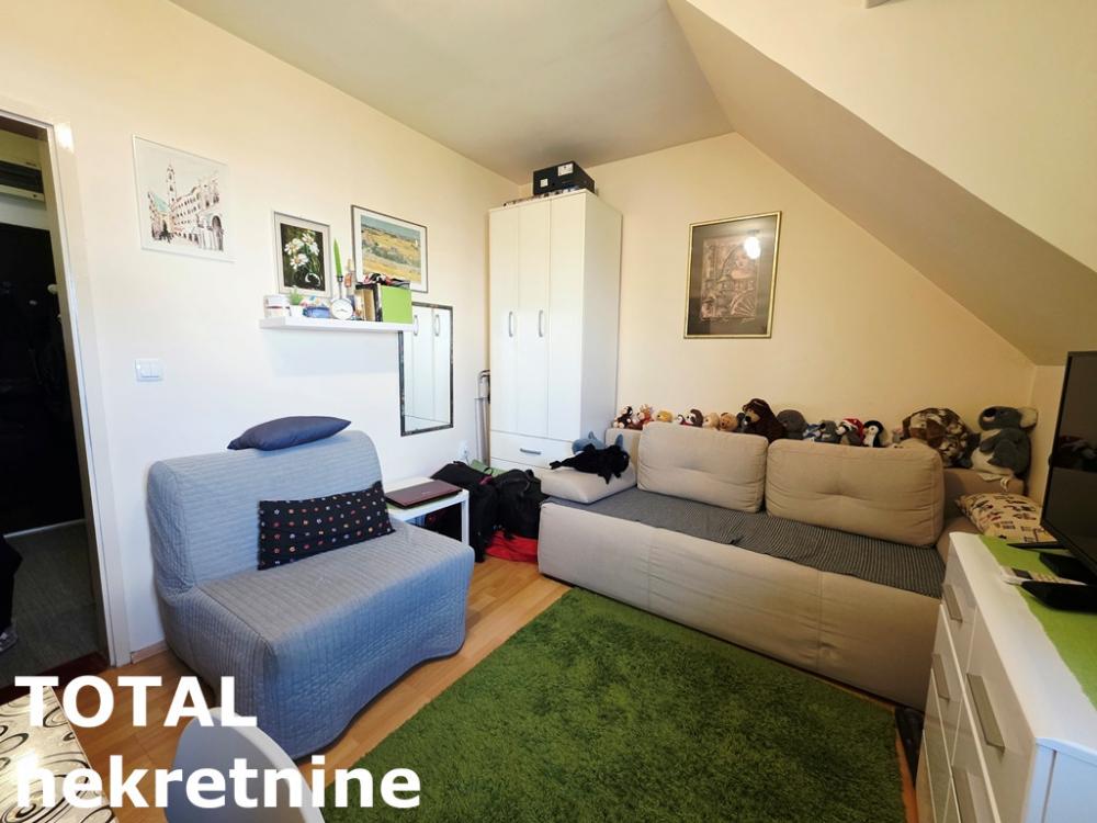 Slika 2 - Stan,NOVI SAD,BULEVAR,kv: 17.00, € 59000, ID: 1102981