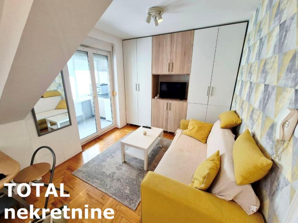 Slika 1 - Stan,NOVI SAD,CENTAR,kv: 29.00, € 82000, ID: 1102983