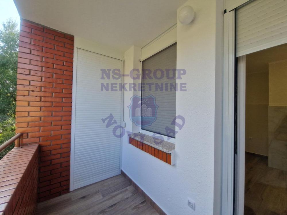 Slika 10 - 575756-Novo Naselje, kompletno renoviran!