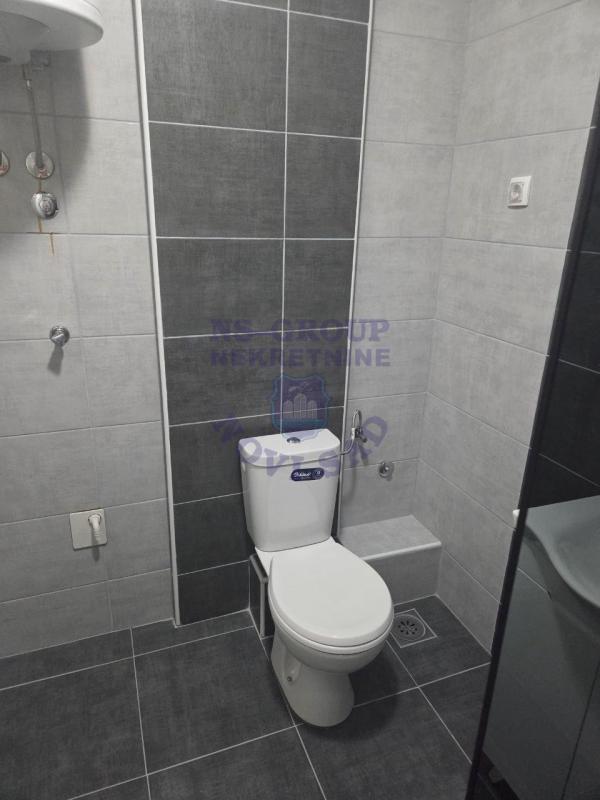 Slika 1 - Trosoban, 65m2, Telep Novi Sad, sa terasom, ima lift