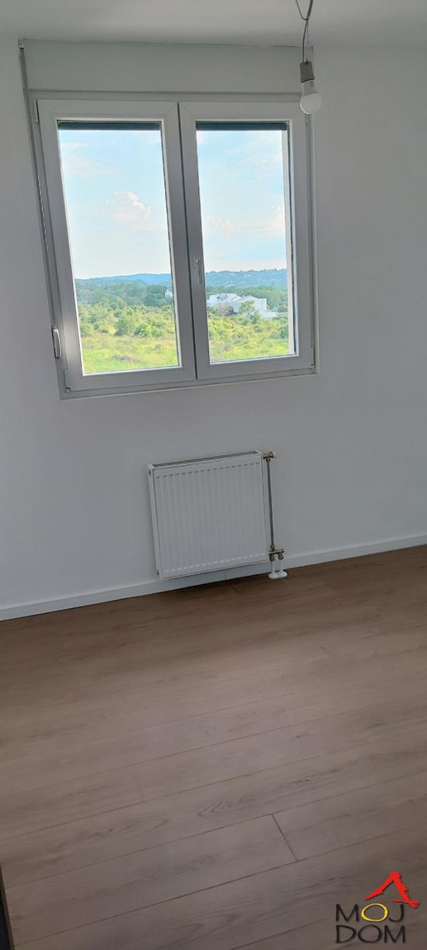 Slika 4 - Stan,PETROVARADIN,ALIBEGOVAC,kv: 82, € 195700, ID: 1032512
