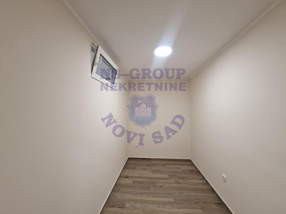 Slika 5 - Jednoiposoban, 41m2, Novo naselje Novi Sad, sa terasom
