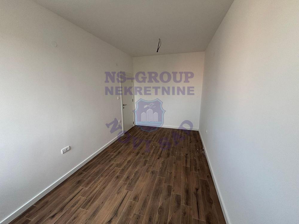 Slika 7 - Četvorosoban, 110m2, Bulevar patrijarha Pavla (Somborski bulevar) Novi Sad, sa terasom