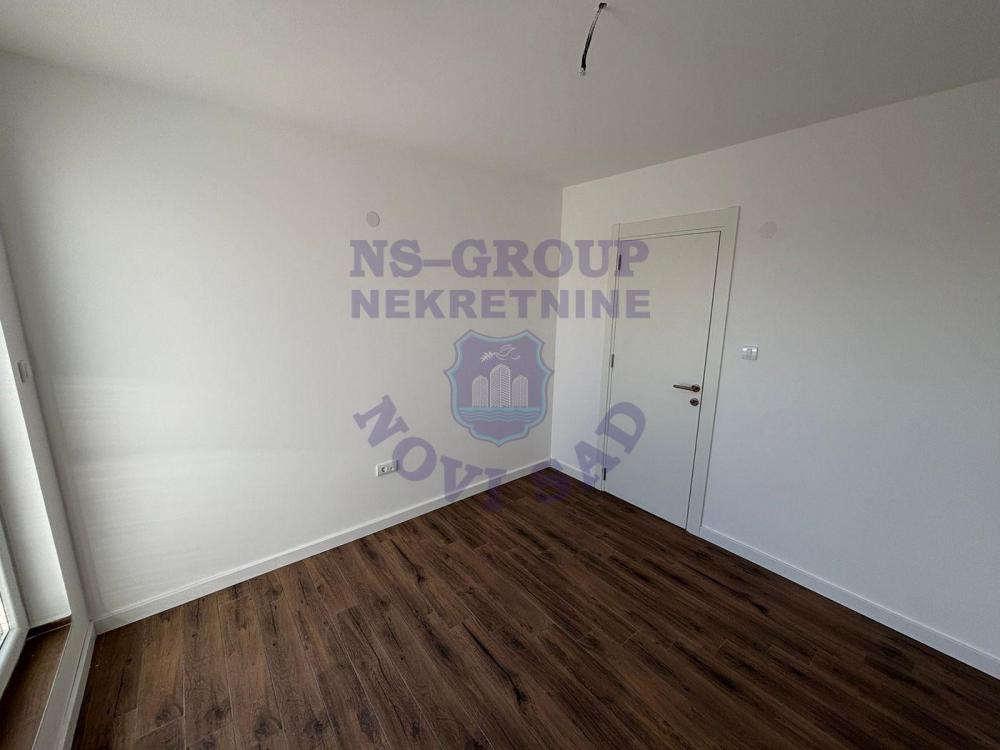Slika 6 - Četvorosoban, 110m2, Bulevar patrijarha Pavla (Somborski bulevar) Novi Sad, sa terasom