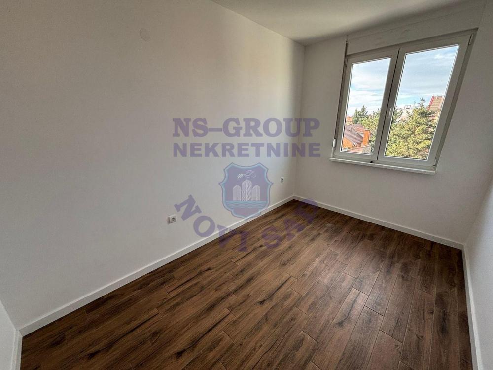 Slika 5 - Četvorosoban, 110m2, Bulevar patrijarha Pavla (Somborski bulevar) Novi Sad, sa terasom