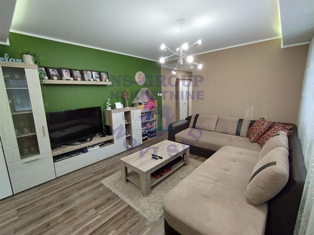 Slika 2 - Renoviran, komforan, namešten trosoban stan na top lokaciji - Liman 1 š. 575697
