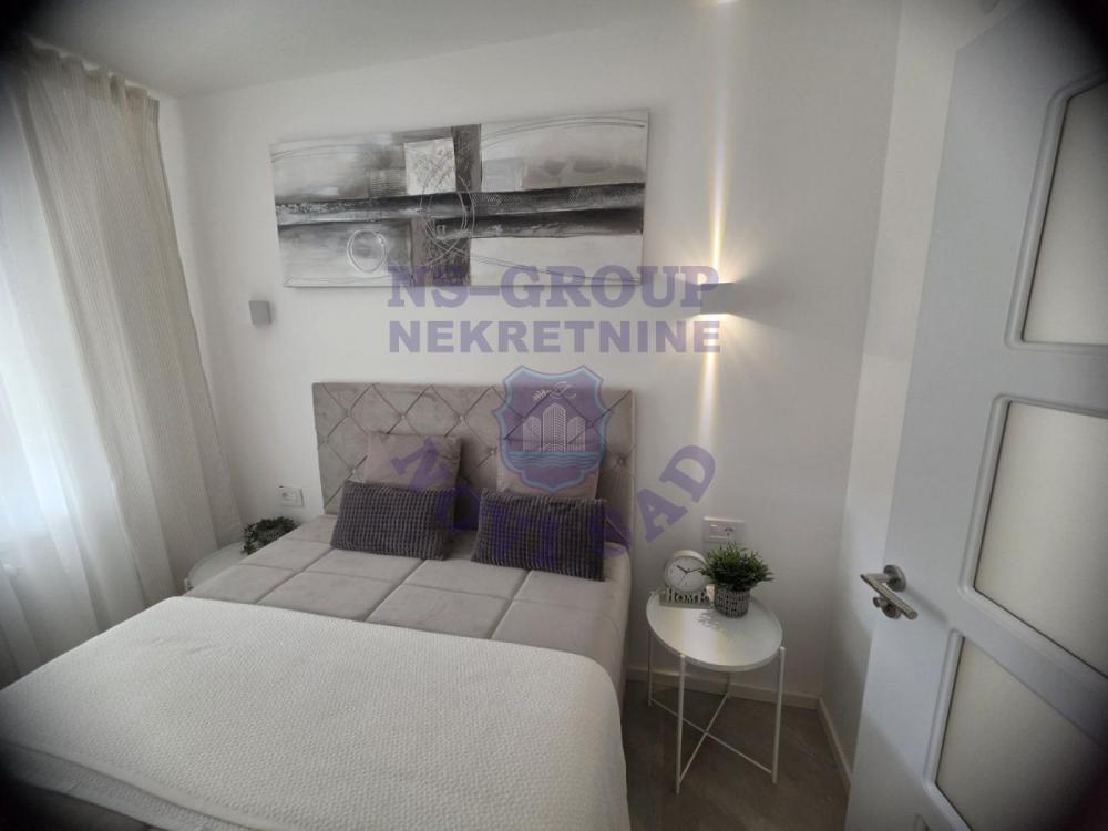 Slika 2 - Dvosoban, 41m2, Novo naselje Novi Sad, sa terasom, ima lift
