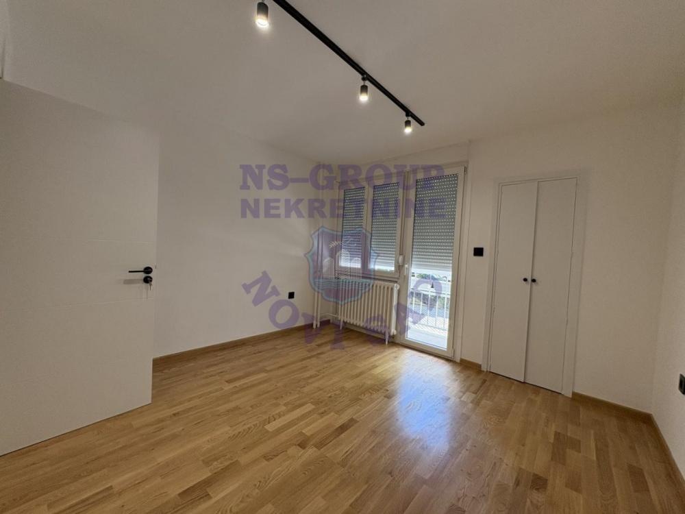 Slika 6 - Dvosoban, 40m2, Detelinara Novi Sad, sa terasom, ima lift