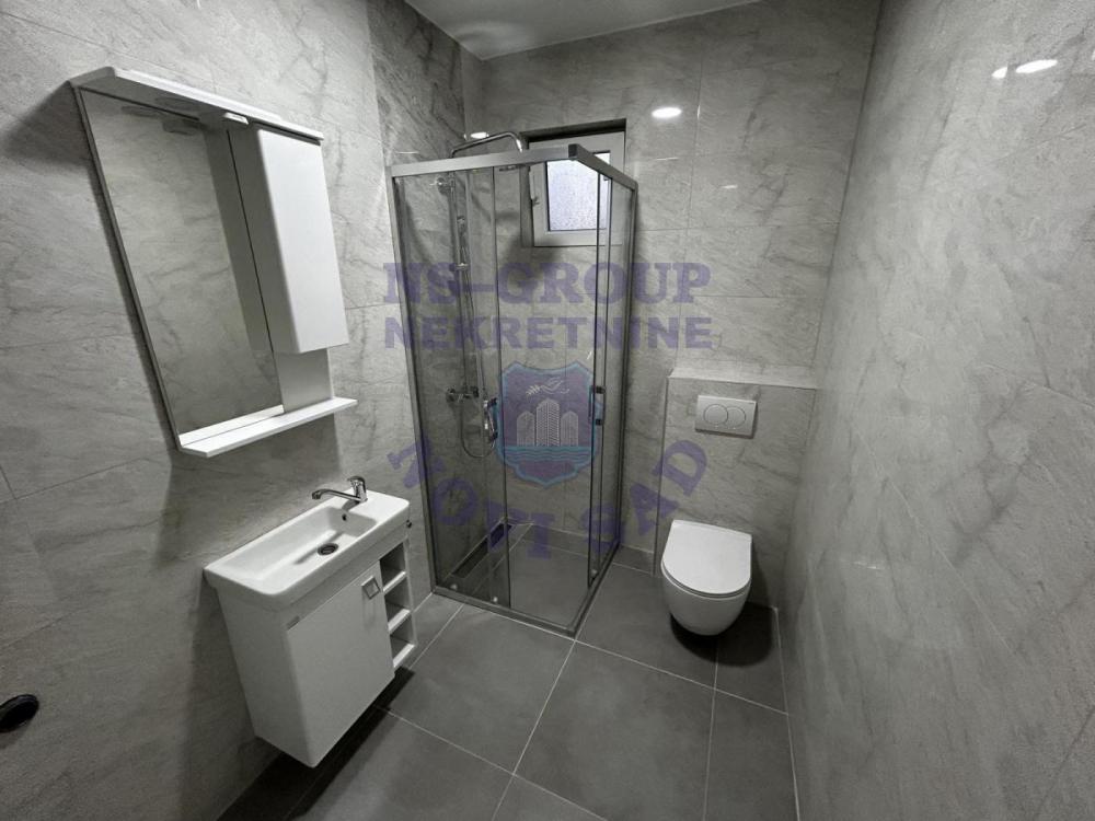 Slika 1 - Jednoiposoban, 36m2, Adice Novi Sad, sa terasom