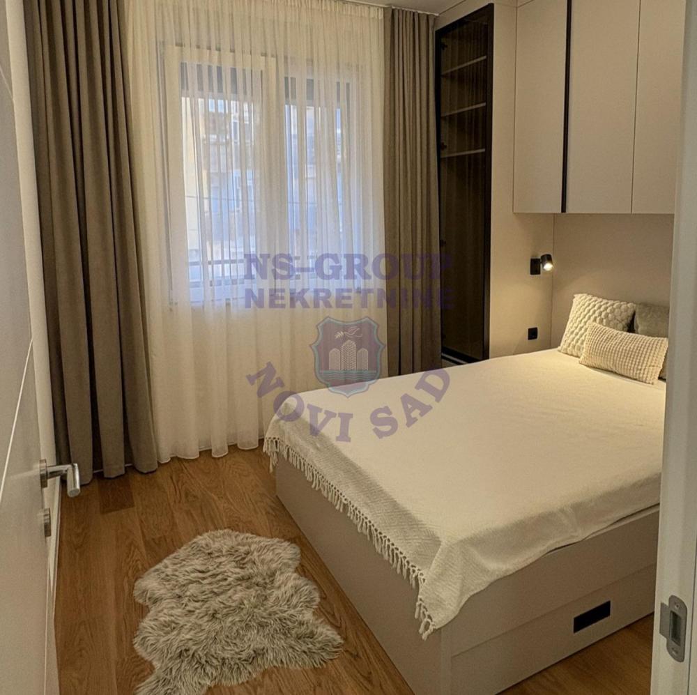 Slika 2 - Dvosoban, 43m2, Grbavica Novi Sad, sa terasom, ima lift