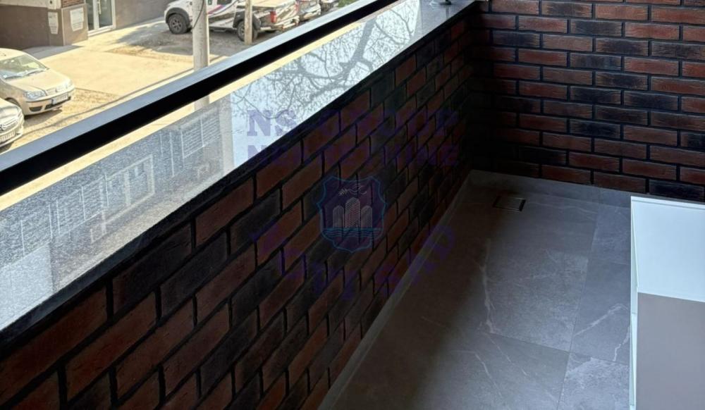 Slika 0 - Dvosoban, 43m2, Grbavica Novi Sad, sa terasom, ima lift