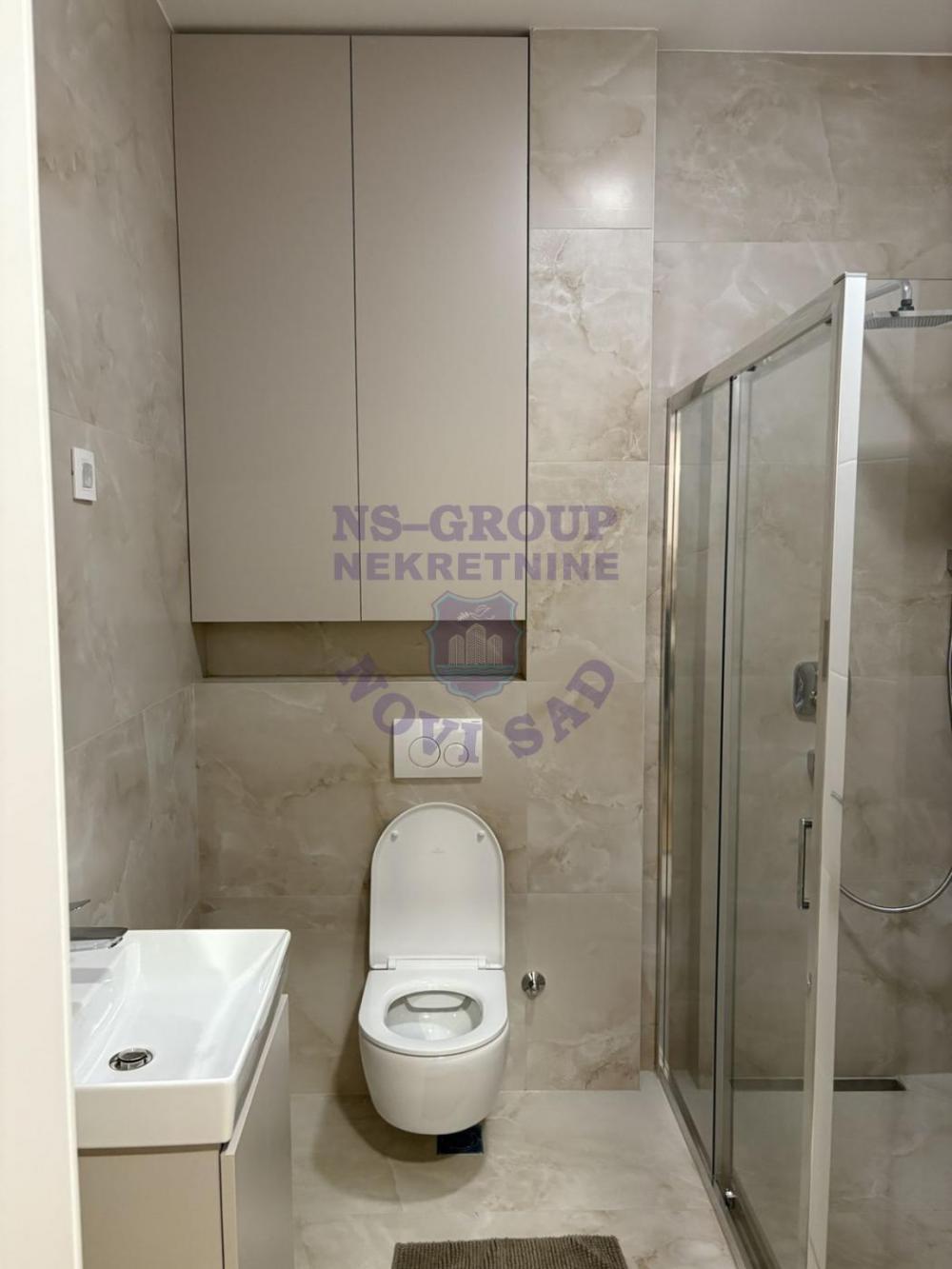 Slika 1 - Dvosoban, 43m2, Grbavica Novi Sad, sa terasom, ima lift