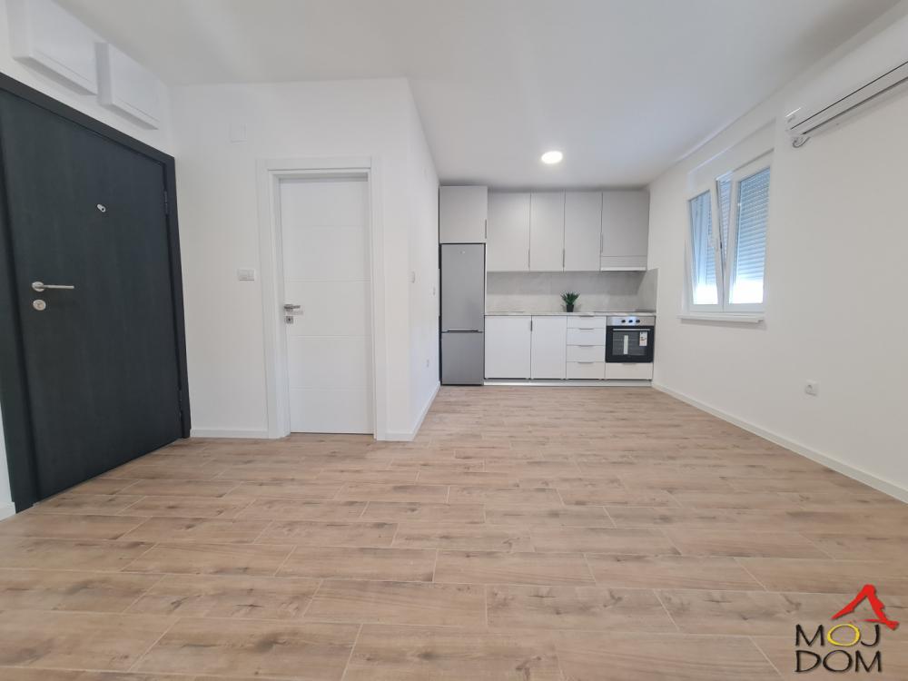 Slika 3 - Stan,NOVI SAD,VIDOVDANSKO NASELJE,kv: 26, € 68900, ID: 1032614