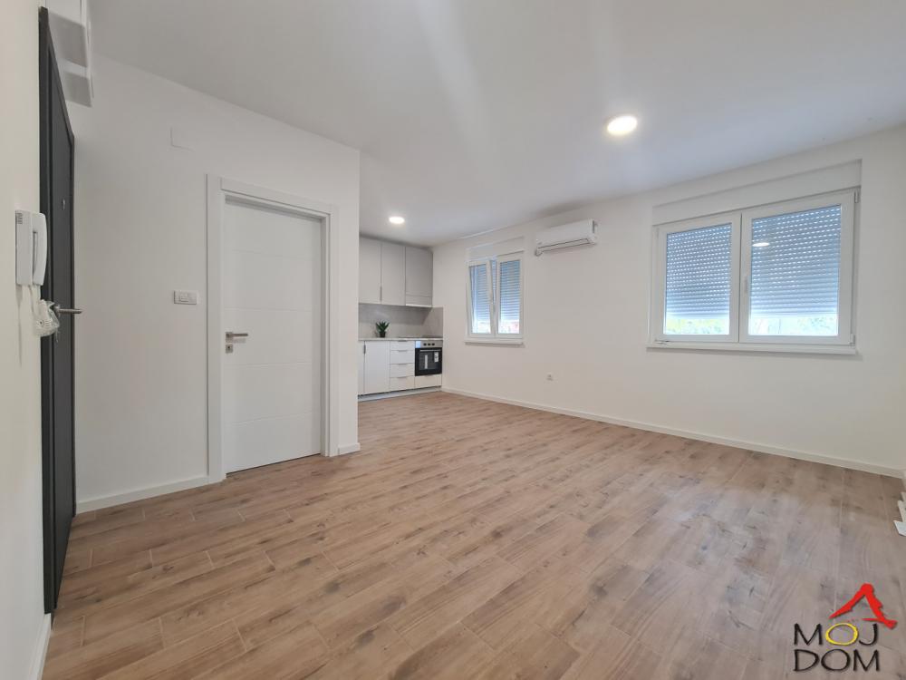 Slika 4 - Stan,NOVI SAD,VIDOVDANSKO NASELJE,kv: 26, € 68900, ID: 1032614