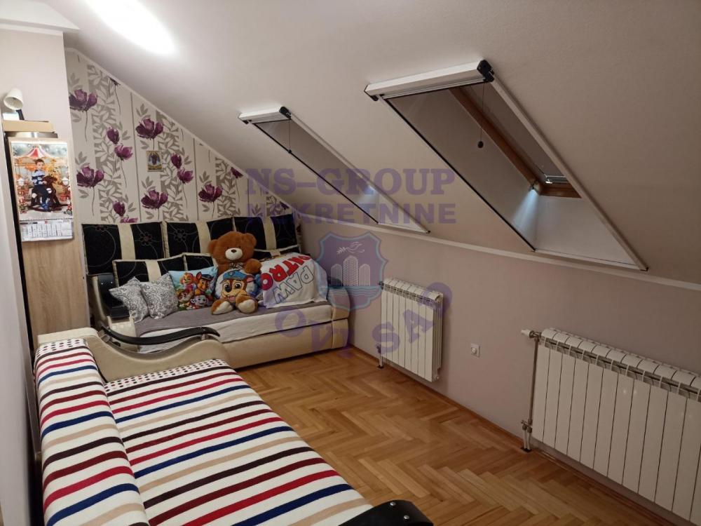 Slika 2 - Jednoiposoban, 42m2, Nova Detelinara Novi Sad, ima lift