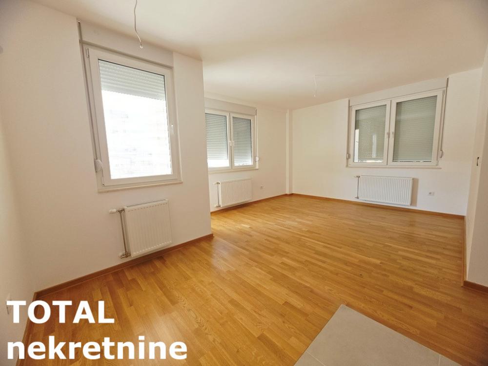 Slika 1 - Stan,NOVI SAD,TELEP,kv: 40.00, € 125000, ID: 1102977