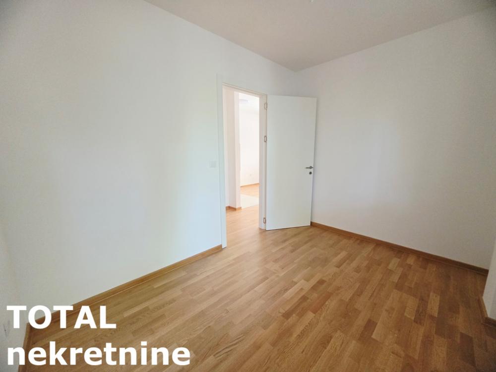 Slika 7 - Stan,NOVI SAD,TELEP,kv: 40.00, € 125000, ID: 1102977