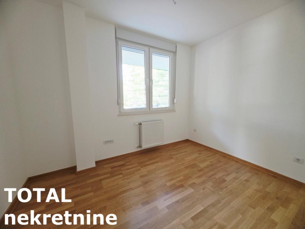 Slika 6 - Stan,NOVI SAD,TELEP,kv: 40.00, € 125000, ID: 1102977