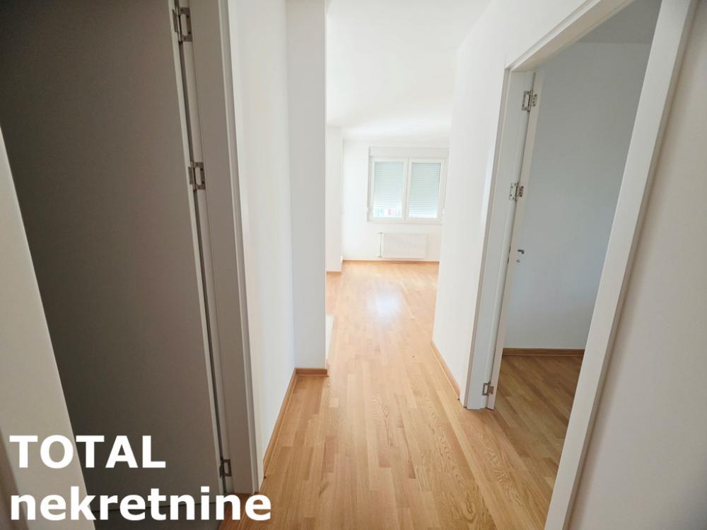 Slika 9 - Stan,NOVI SAD,TELEP,kv: 40.00, € 125000, ID: 1102977
