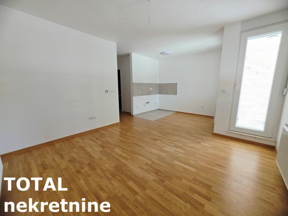Slika 2 - Stan,NOVI SAD,TELEP,kv: 40.00, € 125000, ID: 1102977