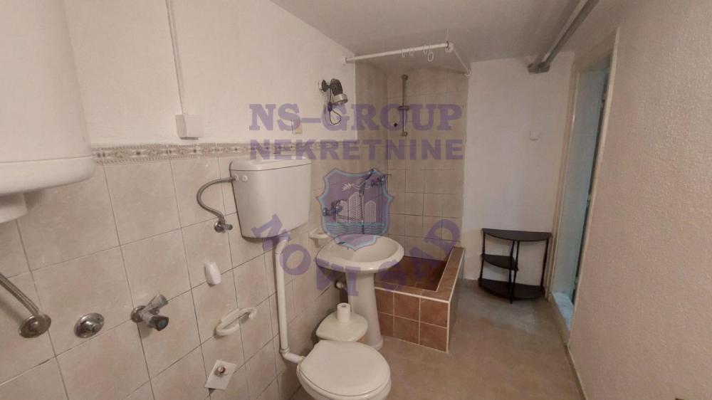 Slika 7 - Odlican dvosoban stan na Spensu!