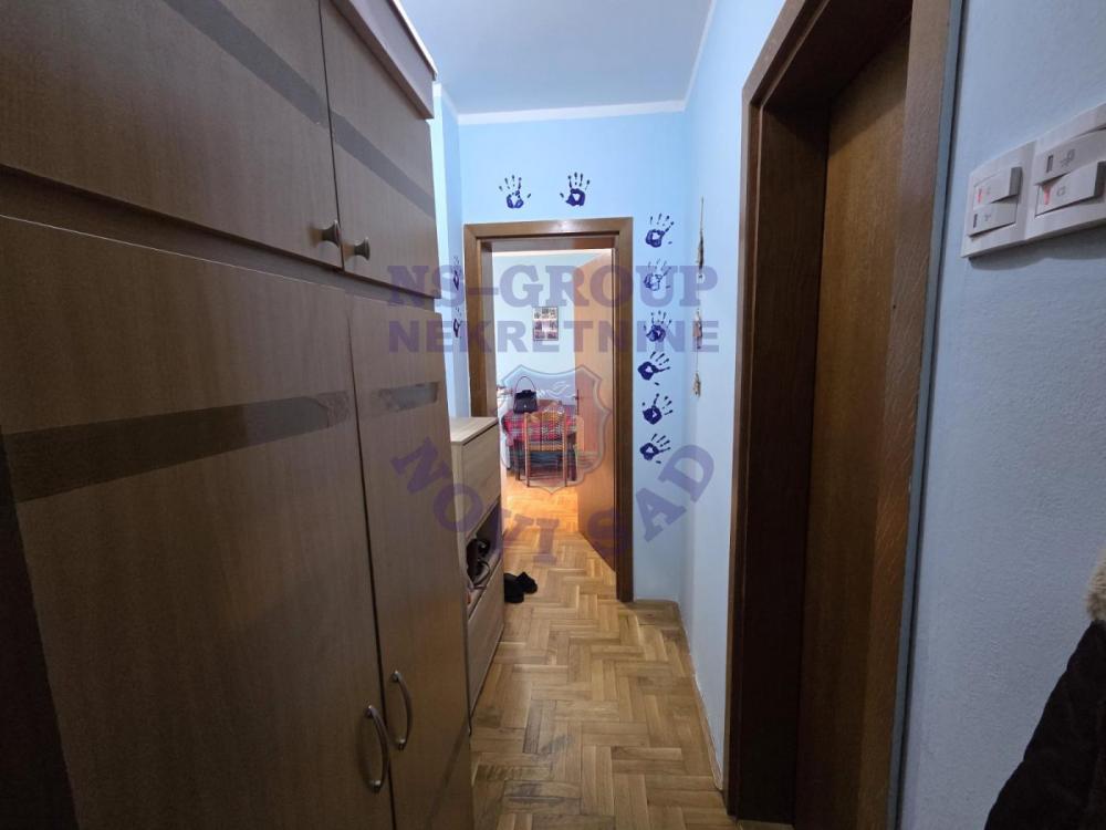 Slika 3 - Prodaja stana, 29m2, Bulevar Evrope Novi Sad, sa terasom, ima lift